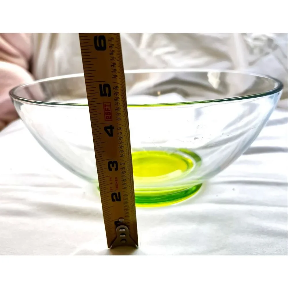 Vtg Set Of 4 Pyrex 3 Custard Bowls  & 1 Large Serving Bowl Clear W Tinted Bottom